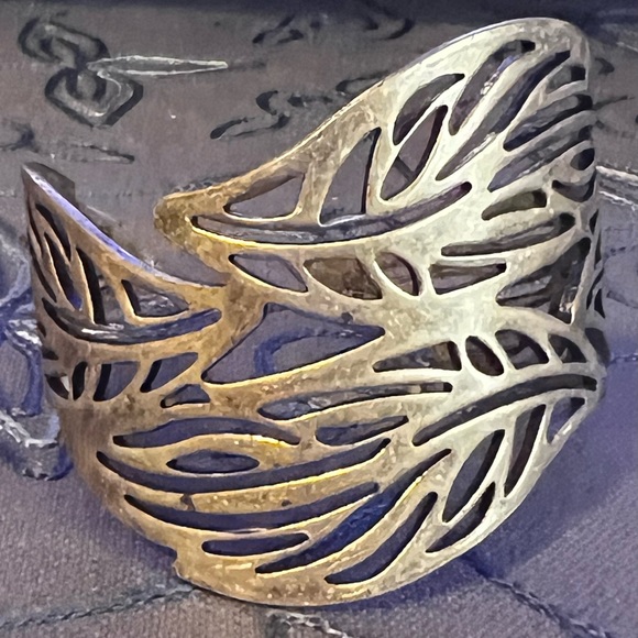 Silver Tone Hard Metal leaf leaves cutout pattern bangle cuff wide bracelet - Picture 2 of 6